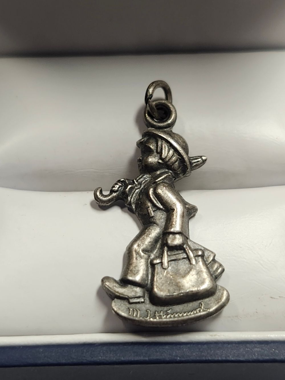 1990 Sterling Silver Goebel MI Hummel Club Pendant HAPPY WANDERER 925